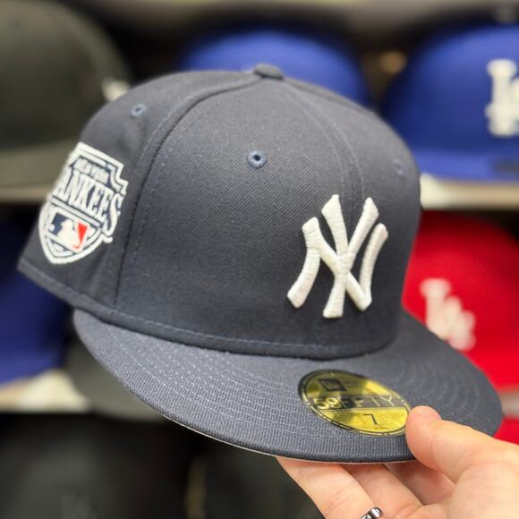 New Era New York Yankees Navy/White 59FIFTY Fitted Hat | Size 7 3/8 - Picture 1 of 4